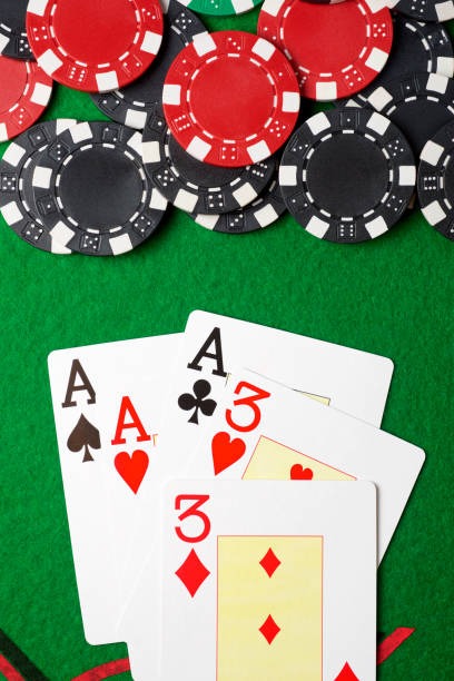 Antarmuka permainan Pretty Gaming blackjack dengan tampilan dealer dan tabel kasino